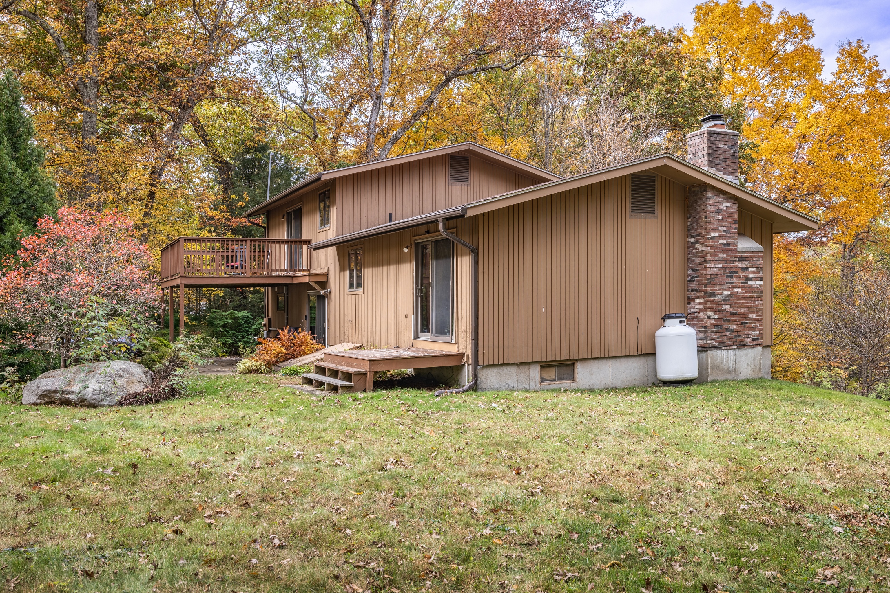 113 Hillyndale Road Mansfield CT 06268