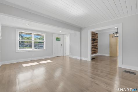 649 Maple Avenue Cheshire CT 06410