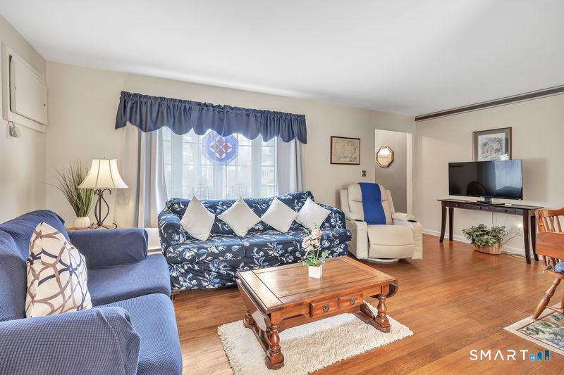 52 Robin Lane Fairfield CT 06824