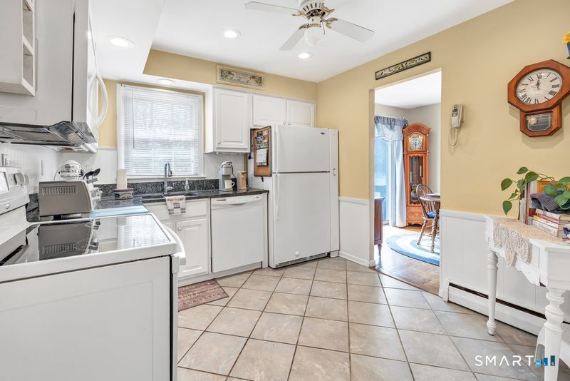 52 Robin Lane Fairfield CT 06824