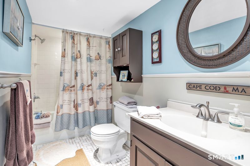 52 Robin Lane Fairfield CT 06824