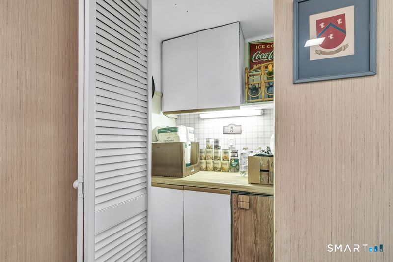 52 Robin Lane Fairfield CT 06824
