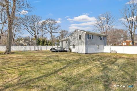 52 Robin Lane Fairfield CT 06824