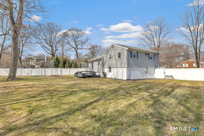 52 Robin Lane Fairfield CT 06824