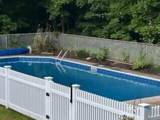 15 County Road North Branford CT 06471