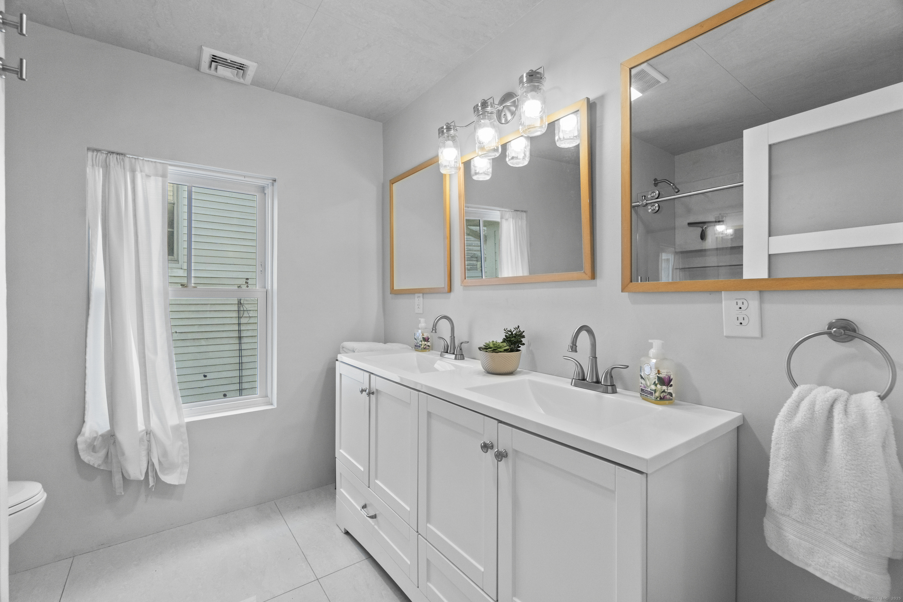 11 Pearl Street Groton CT 06340