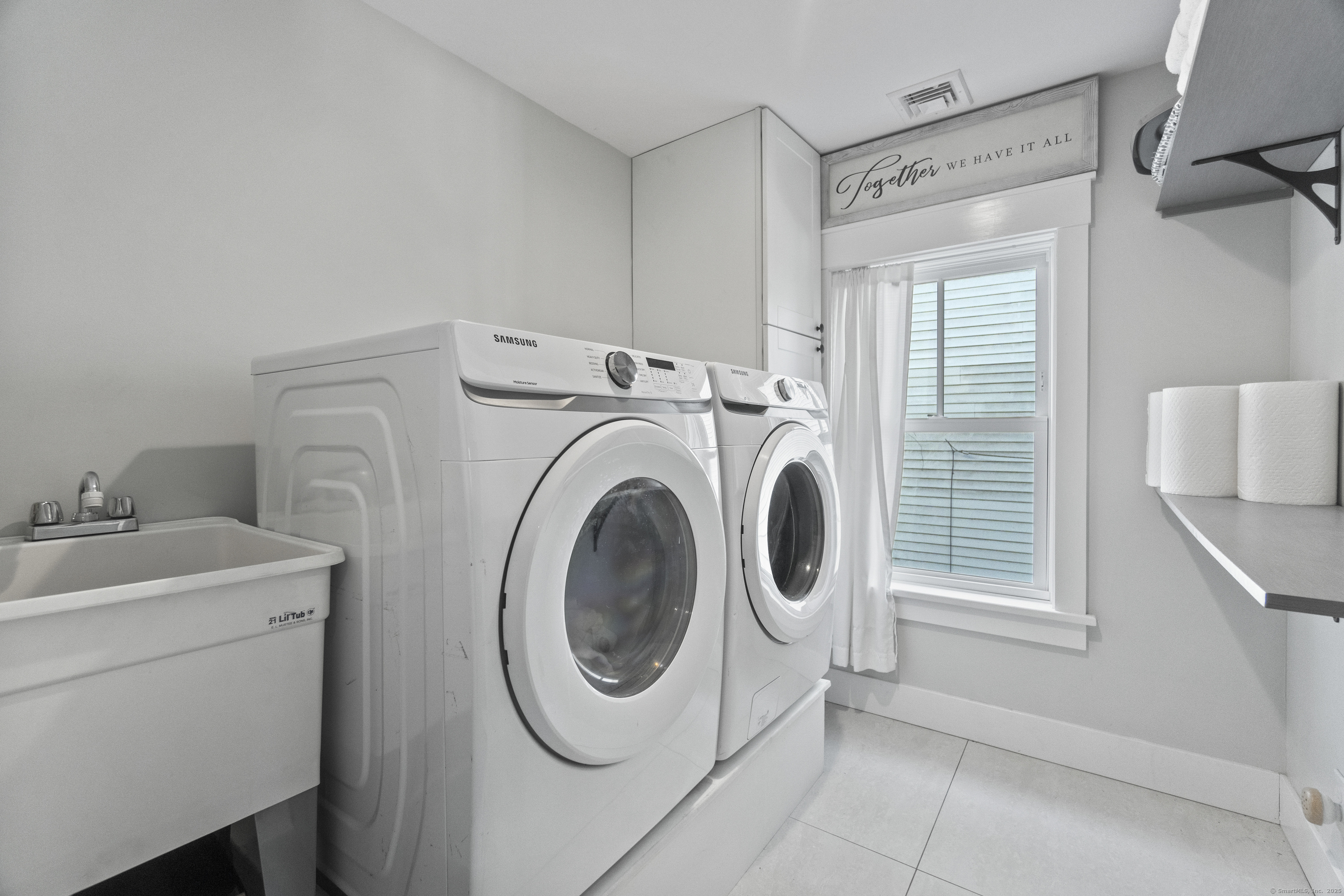 11 Pearl Street Groton CT 06340