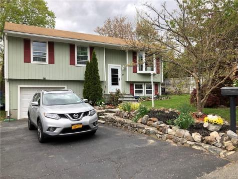 28 Carriage Drive Naugatuck CT 06770