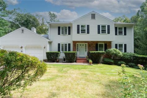 104 Burr Hall Road Middlebury CT 06762