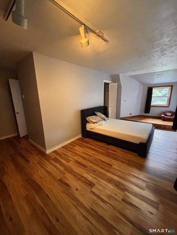 138 Red Robin Road Naugatuck CT 06770