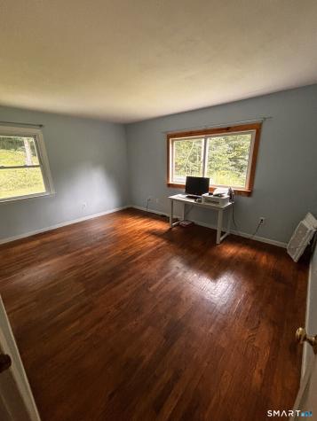 138 Red Robin Road Naugatuck CT 06770