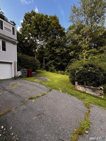 138 Red Robin Road Naugatuck CT 06770