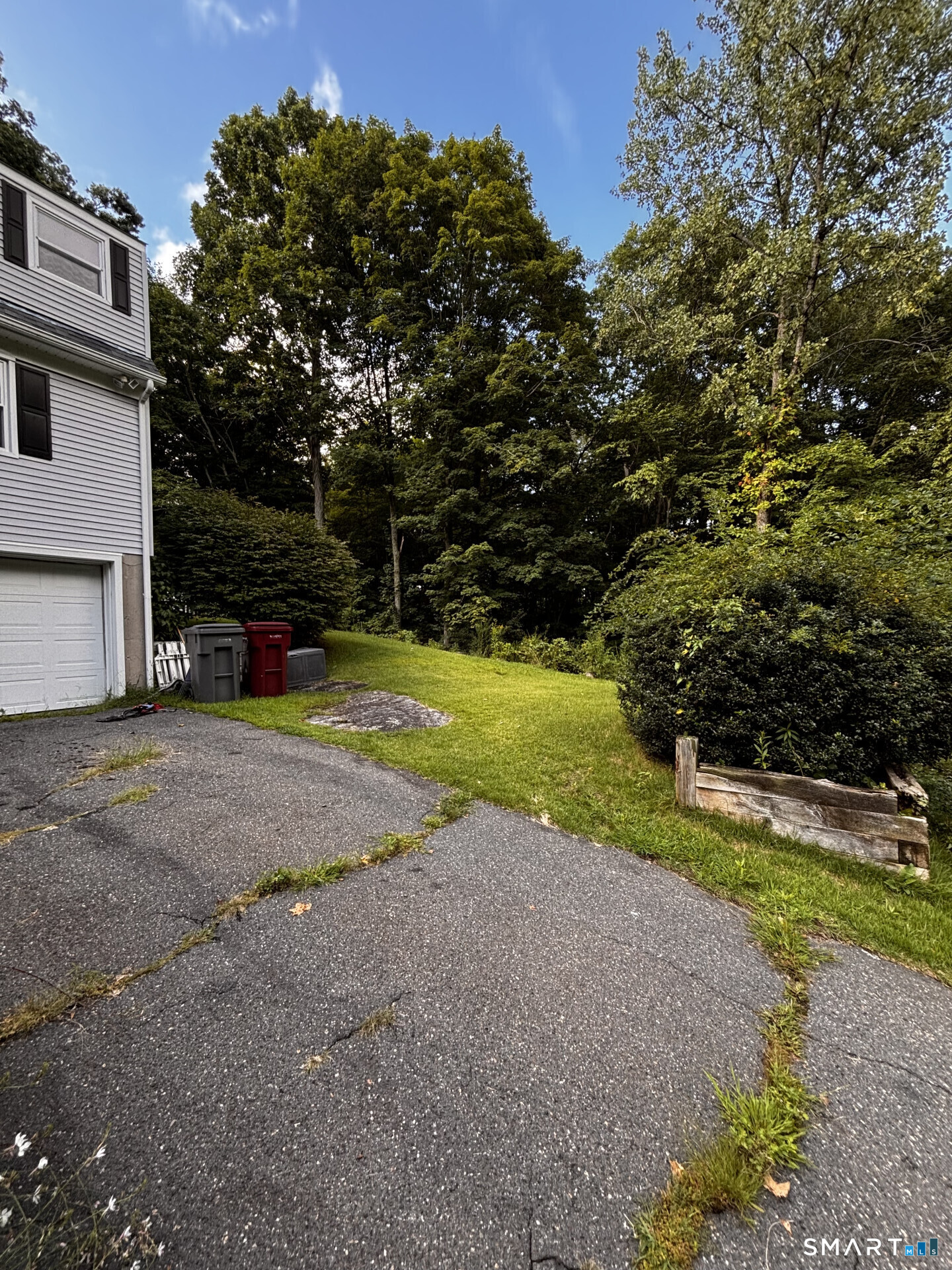 138 Red Robin Road Naugatuck CT 06770