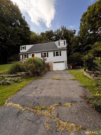 138 Red Robin Road Naugatuck CT 06770