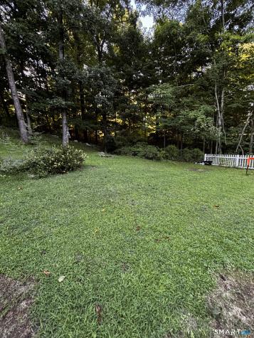 138 Red Robin Road Naugatuck CT 06770