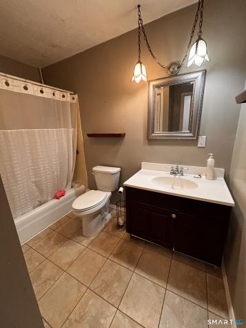 138 Red Robin Road Naugatuck CT 06770