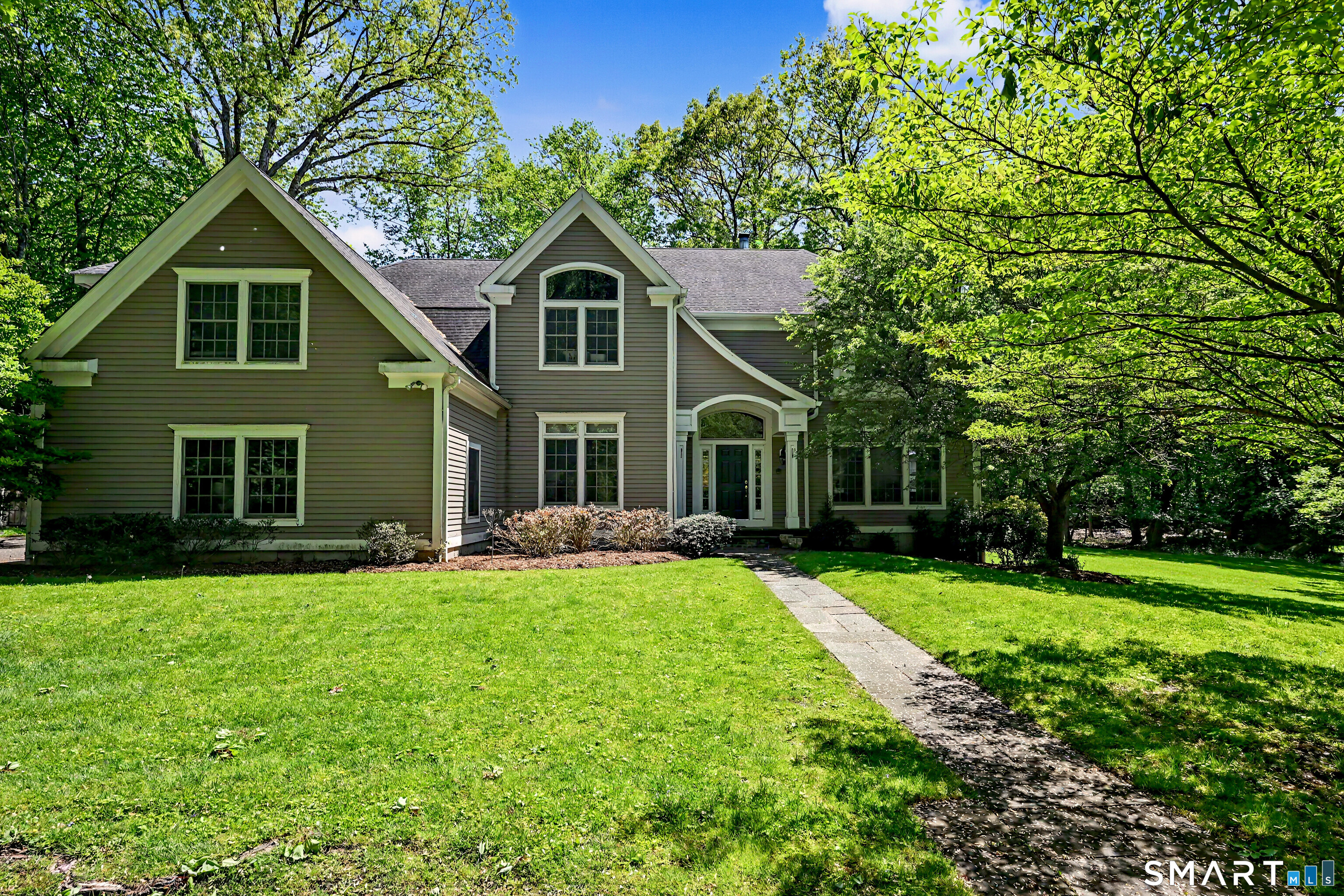 Stamford CT, 47 Cross Country Trail