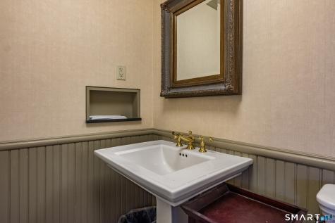 3 Essex Square Essex CT 06426