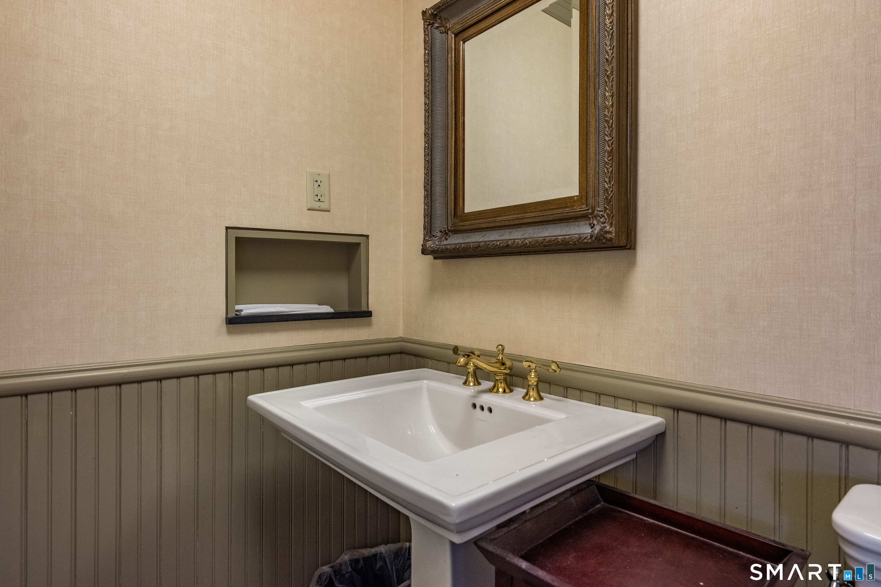 3 Essex Square Essex CT 06426