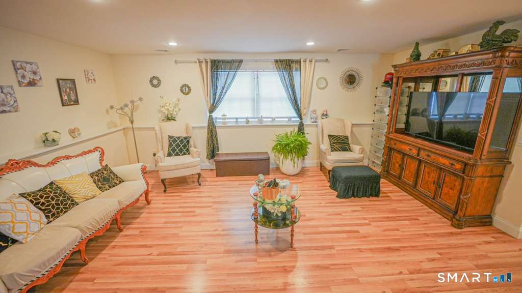 2 Kevin Drive Danbury CT 06811