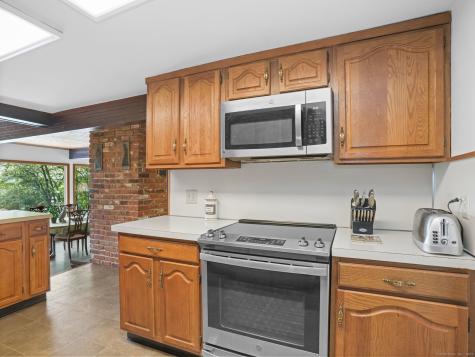 89 Wood Creek Road New Fairfield CT 06812