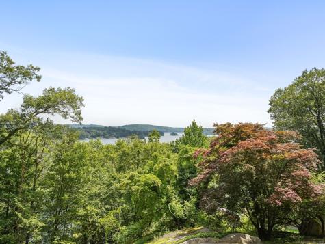 89 Wood Creek Road New Fairfield CT 06812