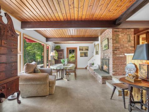 89 Wood Creek Road New Fairfield CT 06812