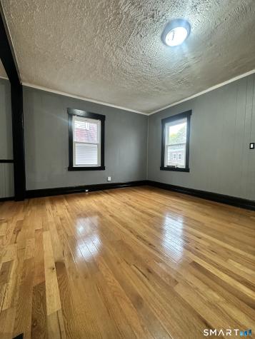 302 Dover Street Bridgeport CT 06610