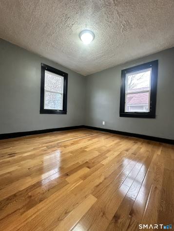 302 Dover Street Bridgeport CT 06610