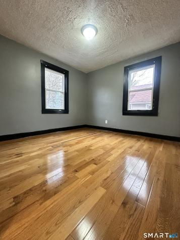 302 Dover Street Bridgeport CT 06610