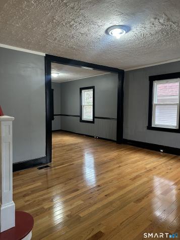 302 Dover Street Bridgeport CT 06610