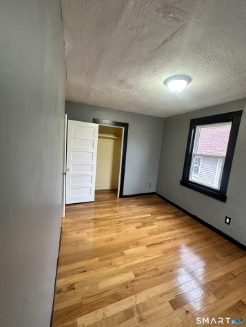 302 Dover Street Bridgeport CT 06610