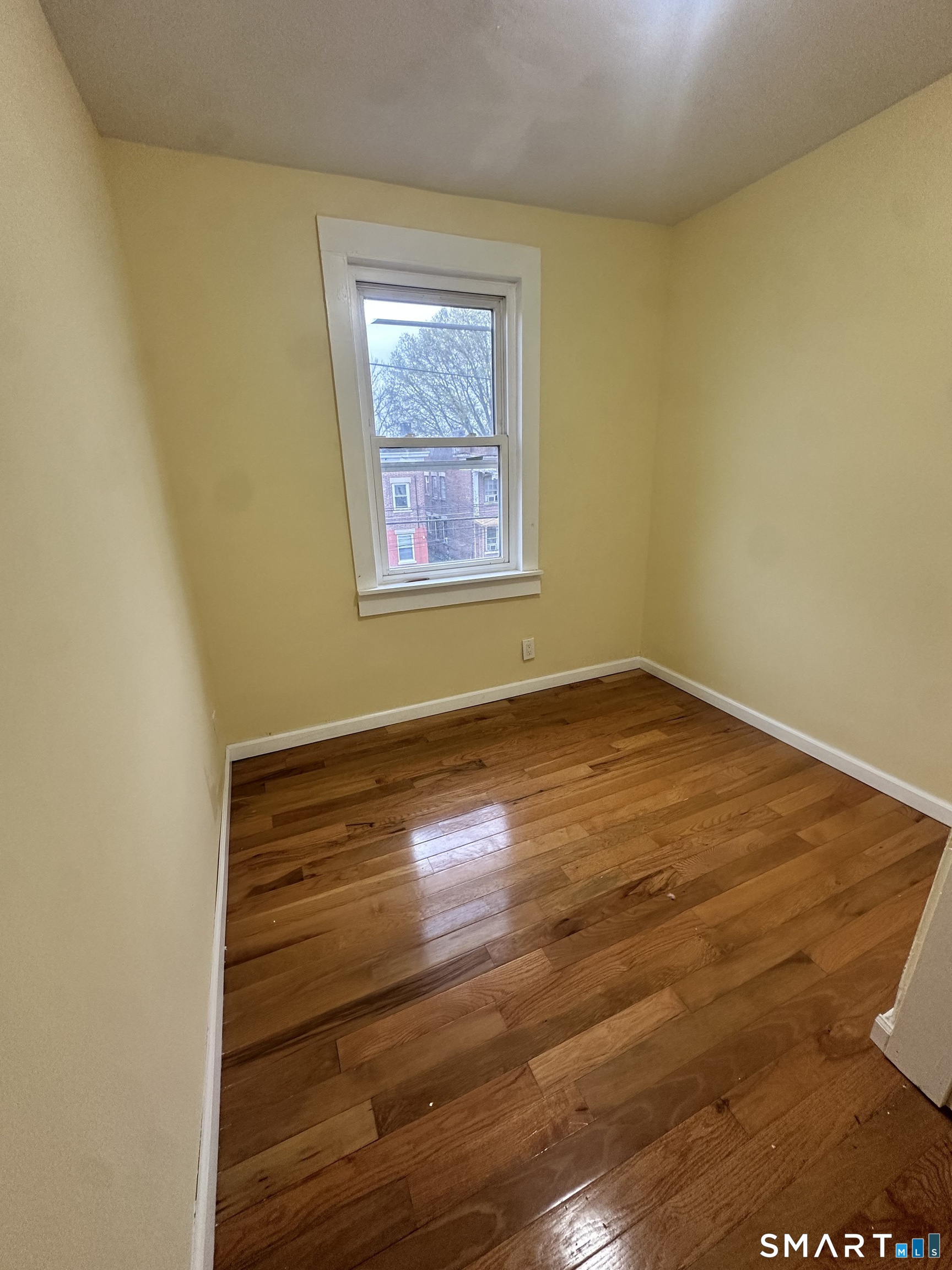 302 Dover Street Bridgeport CT 06610