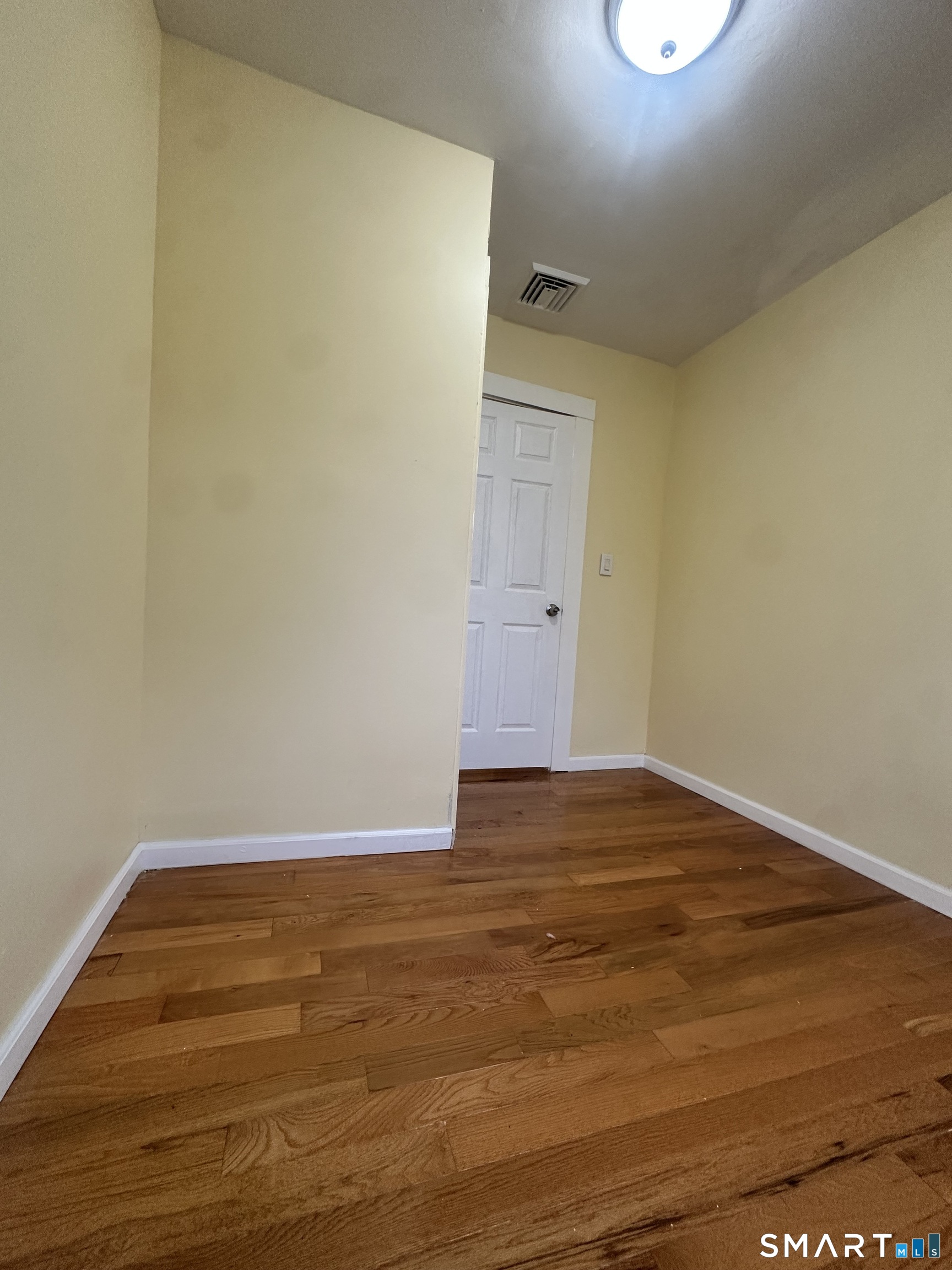 302 Dover Street Bridgeport CT 06610