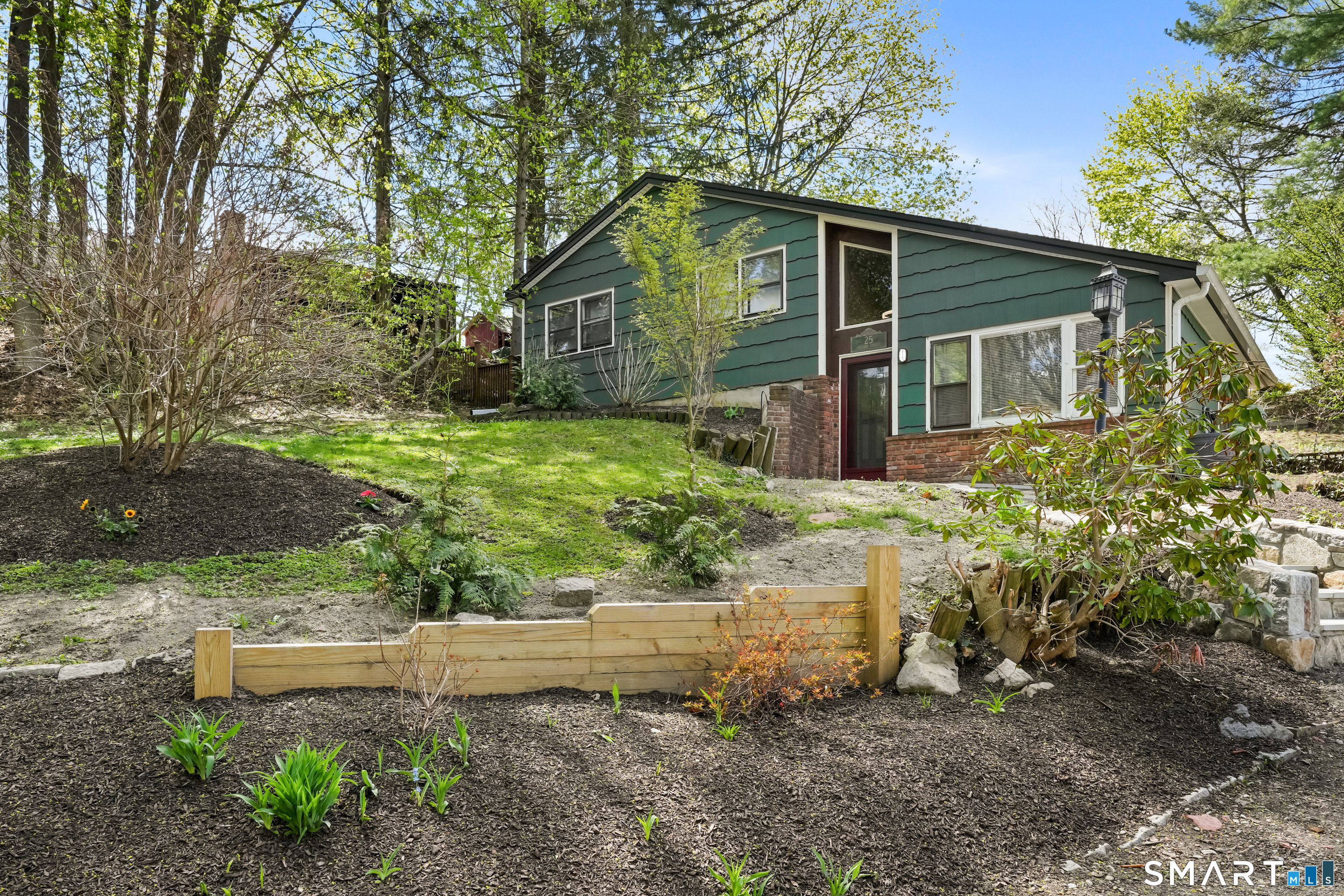 25 Oxford Street Bethel CT 06801