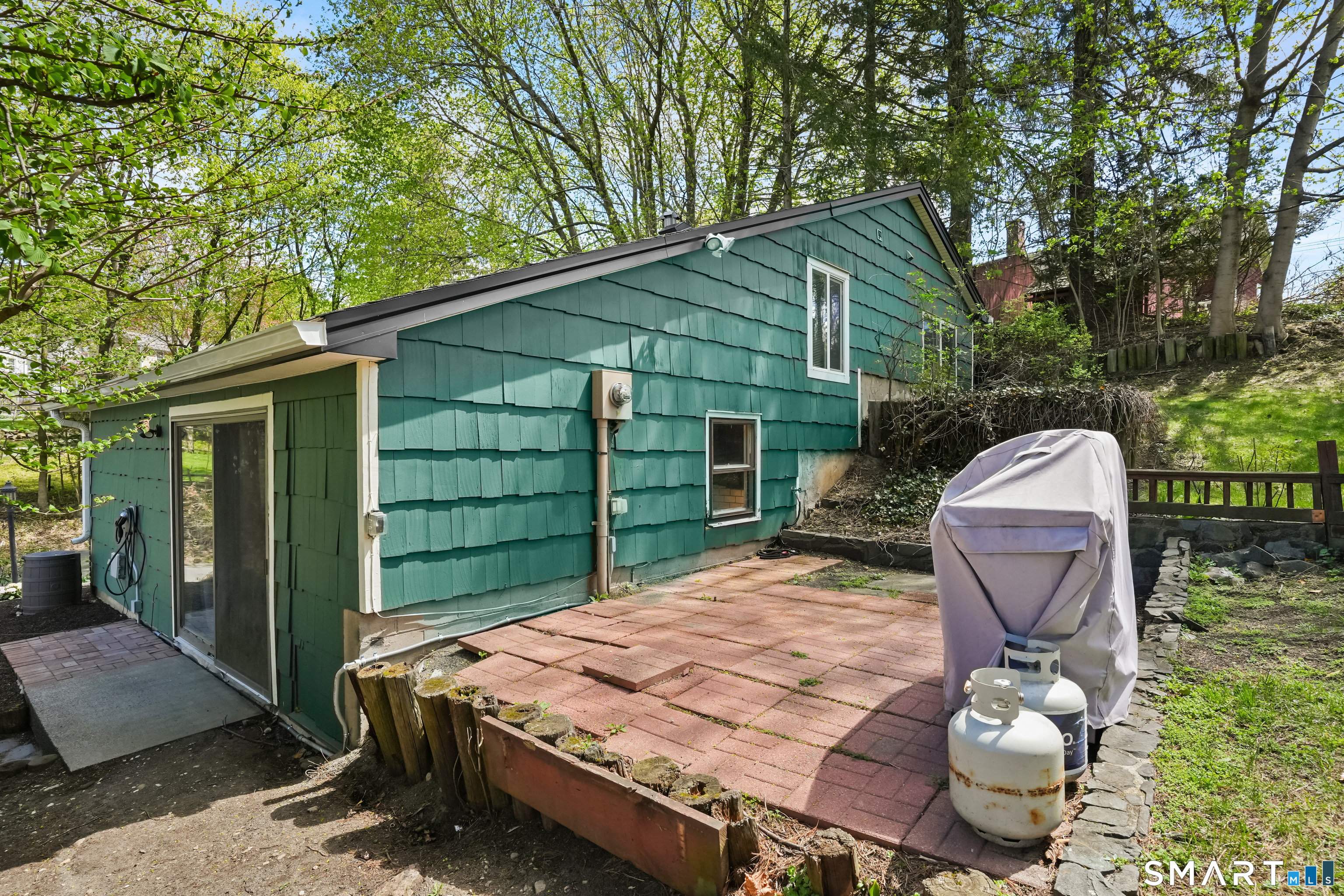25 Oxford Street Bethel CT 06801