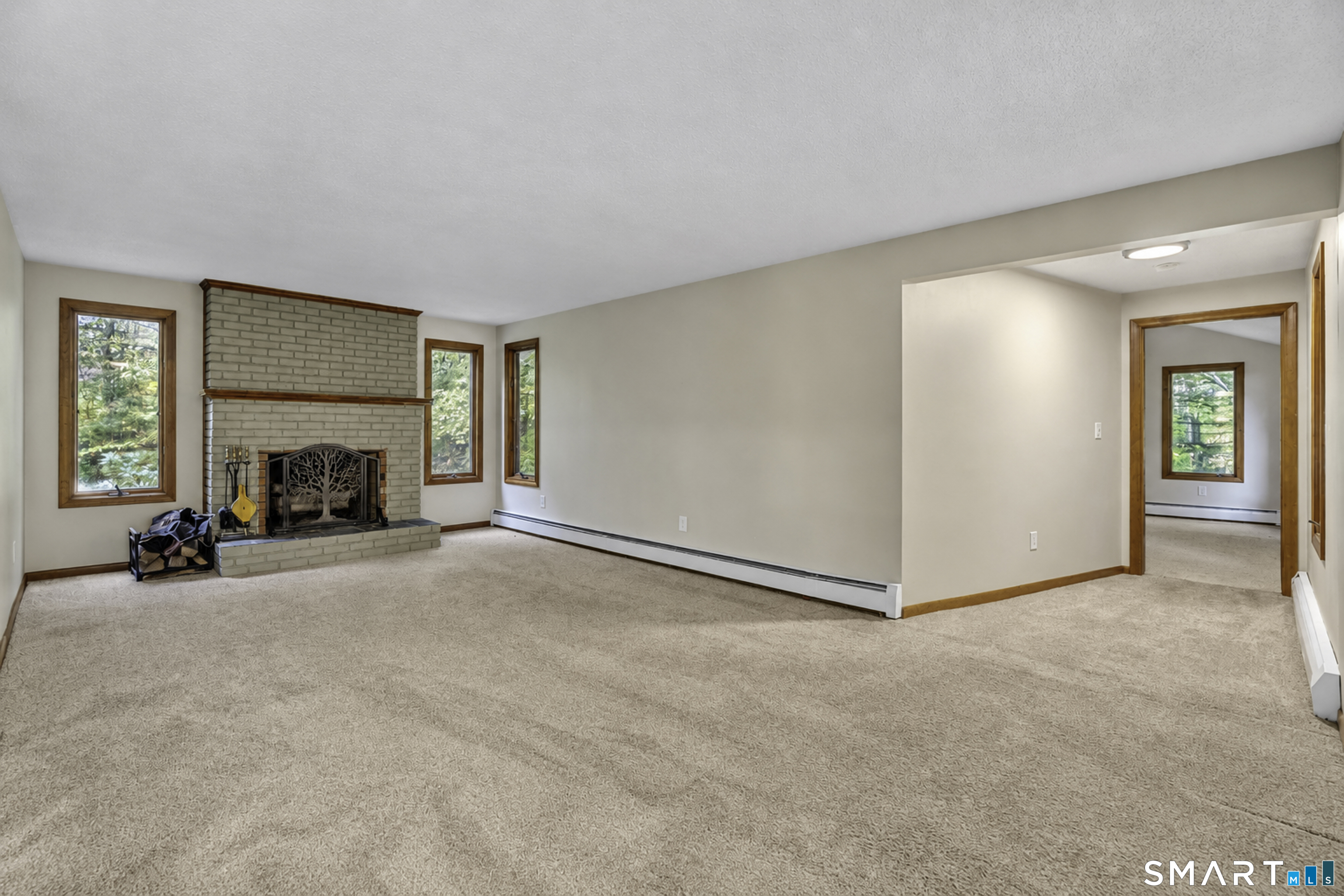 726 Neipsic Road Glastonbury CT 06033