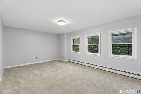 726 Neipsic Road Glastonbury CT 06033