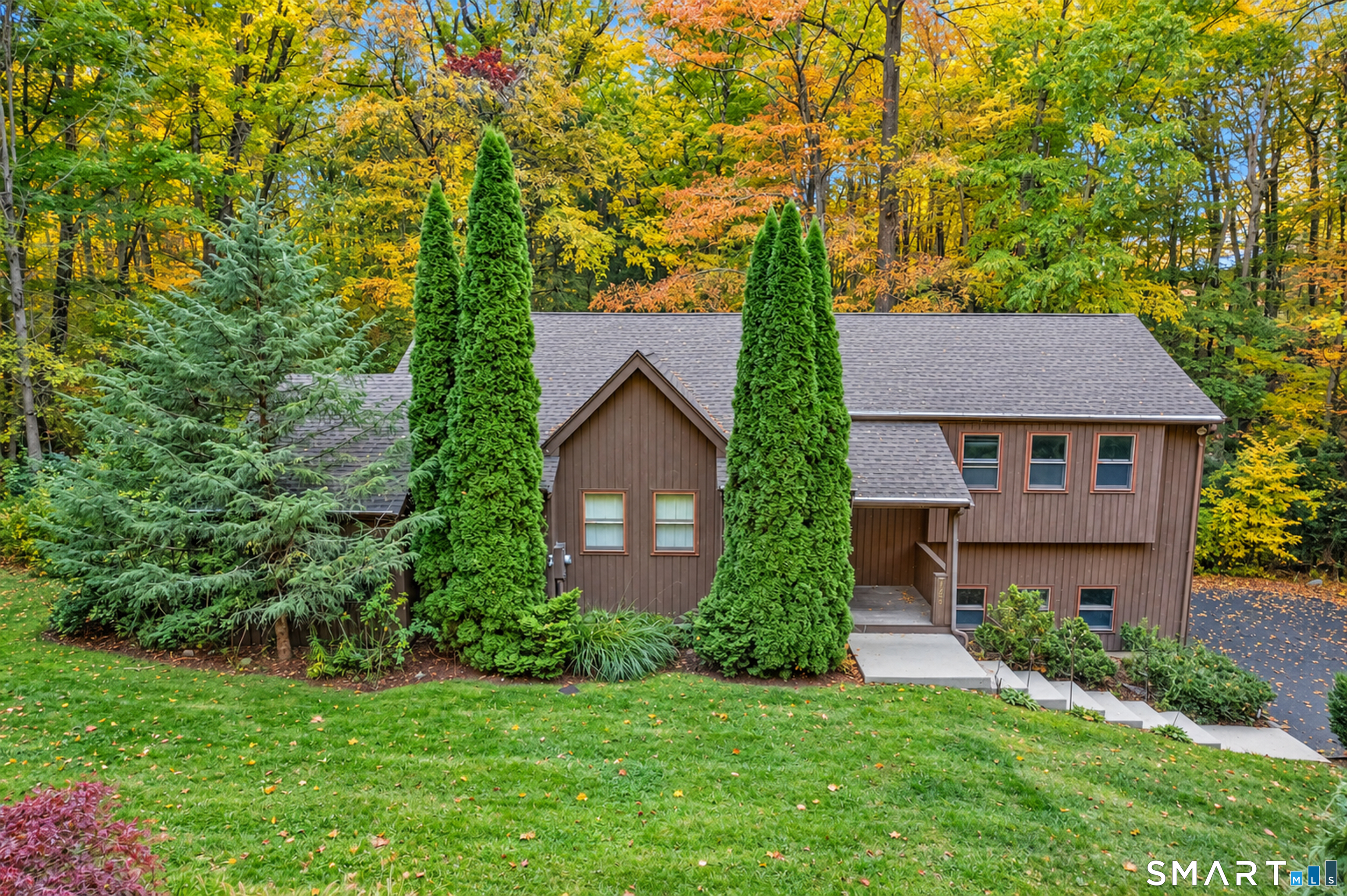 726 Neipsic Road Glastonbury CT 06033