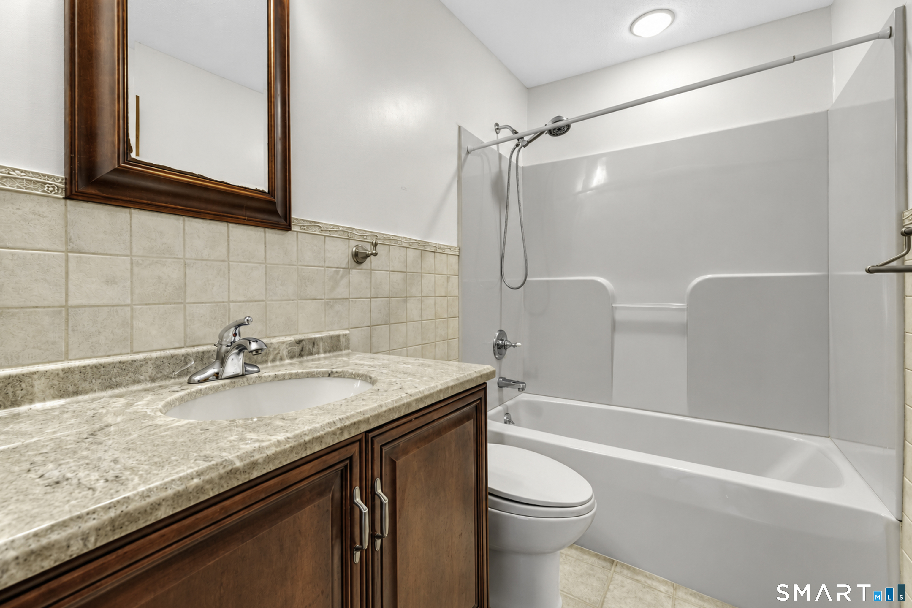 726 Neipsic Road Glastonbury CT 06033