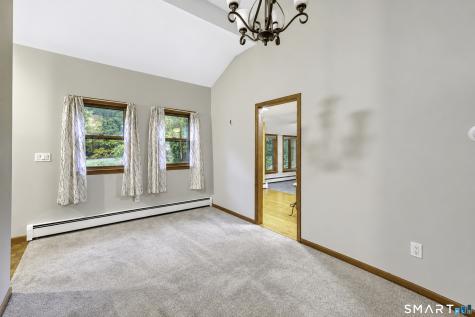 726 Neipsic Road Glastonbury CT 06033