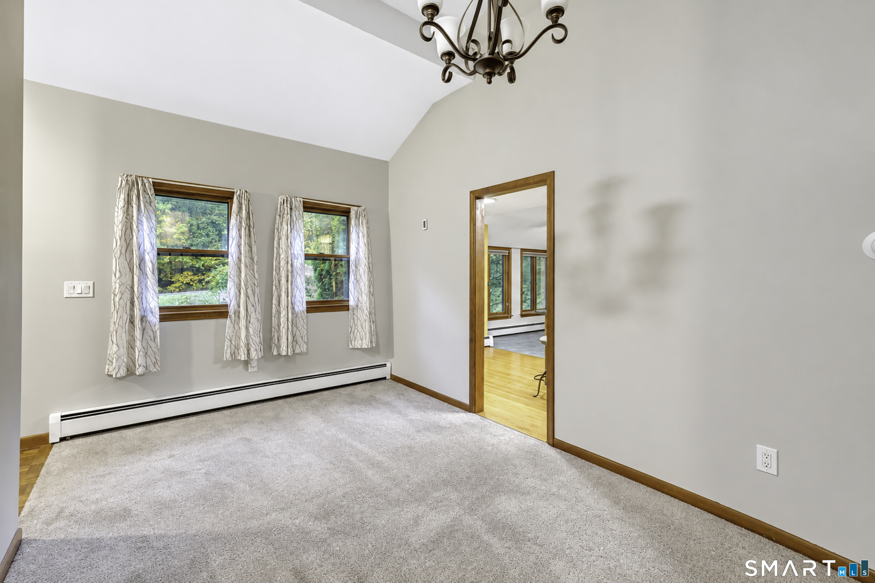726 Neipsic Road Glastonbury CT 06033