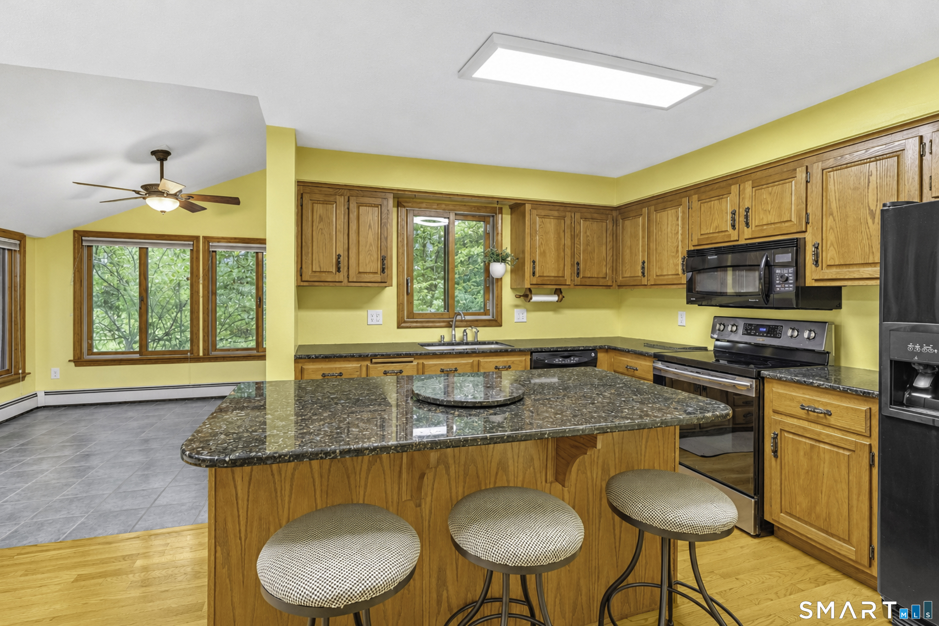 726 Neipsic Road Glastonbury CT 06033