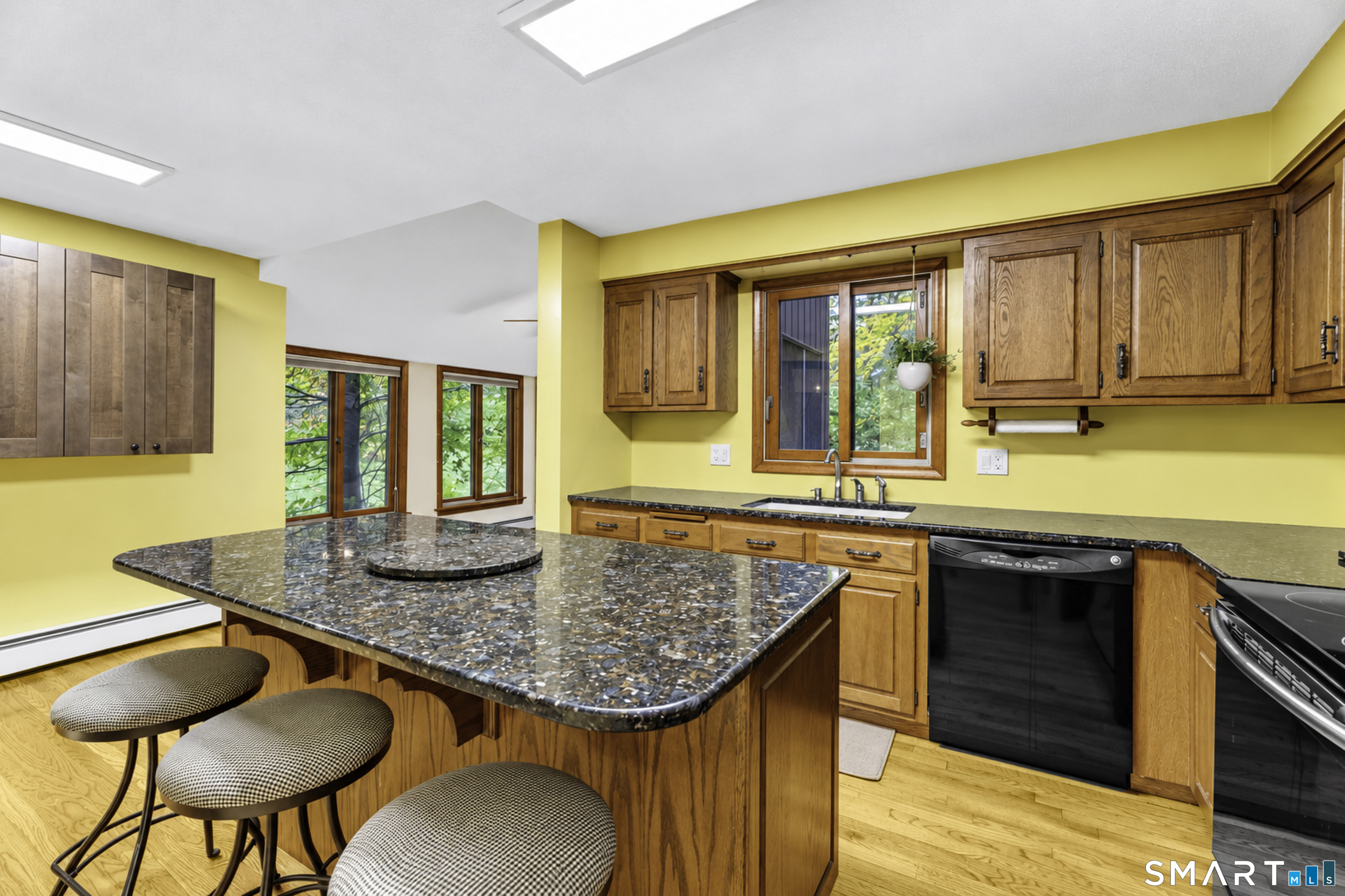 726 Neipsic Road Glastonbury CT 06033