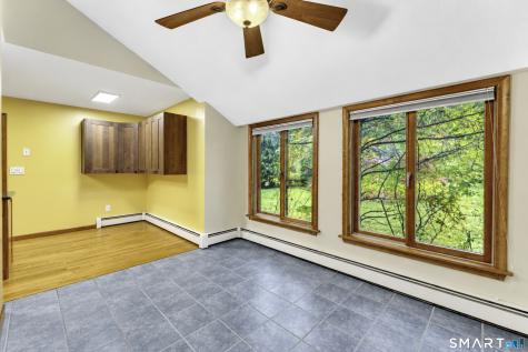726 Neipsic Road Glastonbury CT 06033
