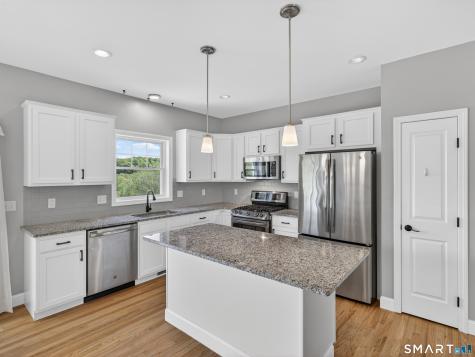 650 Ridgewood Road Middletown CT 06457