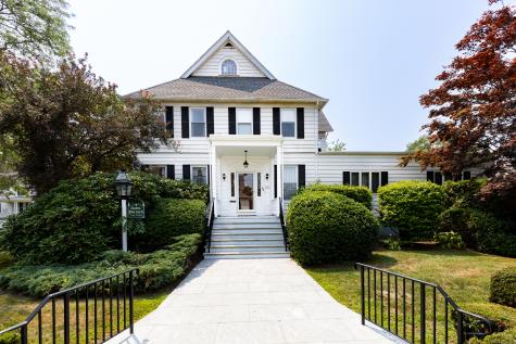 32 East Main Street Stonington CT 06355