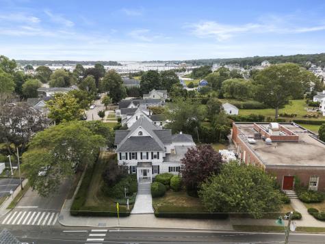 32 East Main Street Stonington CT 06355