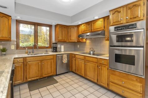 41 Huckleberry Hollow Suffield CT 06078