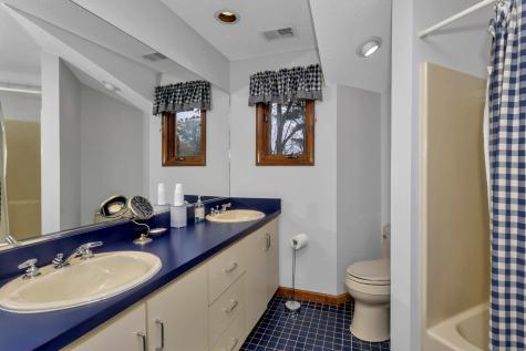 41 Huckleberry Hollow Suffield CT 06078